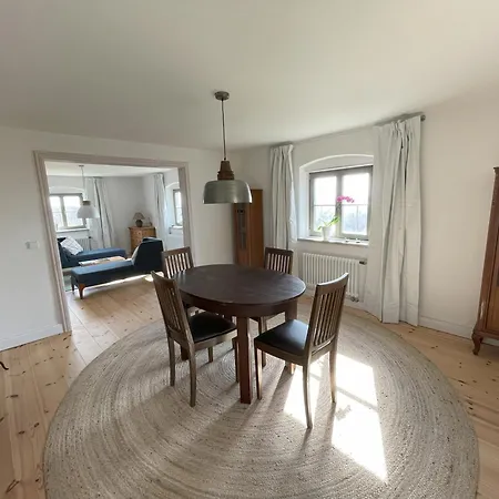 Landquartier - La Primera * Durrrohrsdorf
